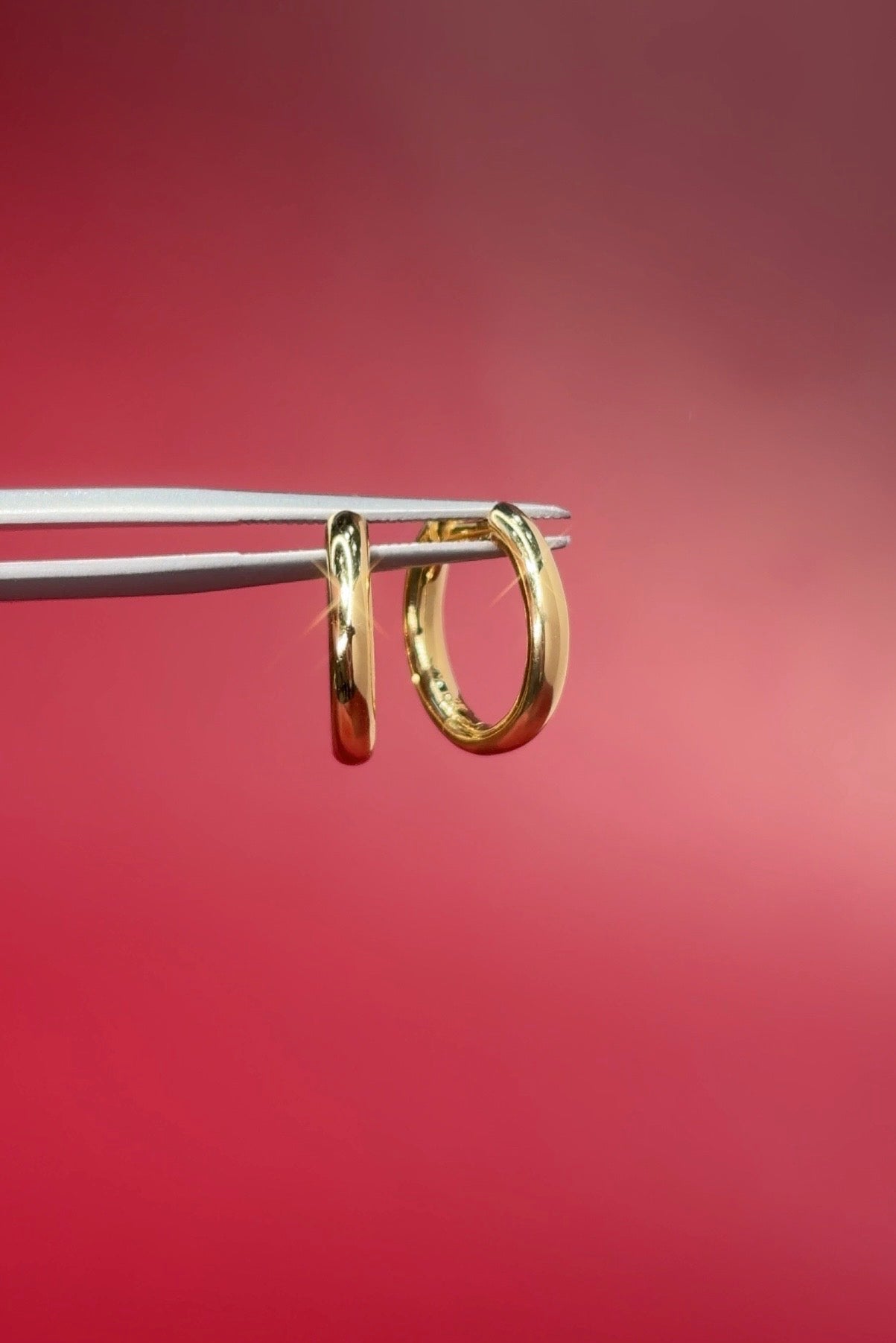 13x2mm Core High Polish Hoop 18k Yellow