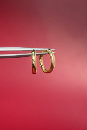 13x2mm Core High Polish Hoop 18k Yellow