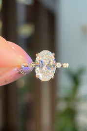 3.07ct F-VS1 Oval Lab Diamond Daisy