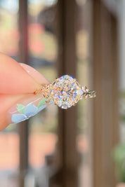 2.01ct D-VS1 Oval Lab Diamond Arwen
