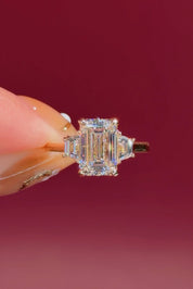 2.74ct D-VVS2 Emerald Lab Diamond Lucia