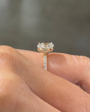 1.27ct D-VVS2 Oval Lab Diamond Stephanie