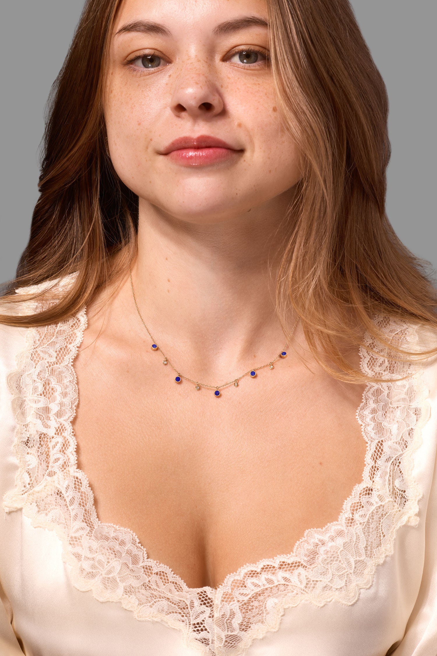 Round-Bezel-Lapis-Lazuli-and-Diamonds-Necklace.jpg