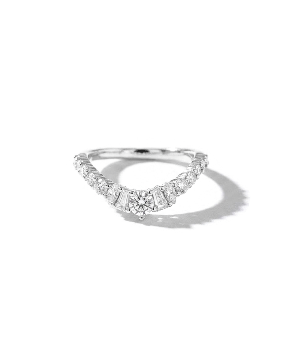 Anastasia Round Band