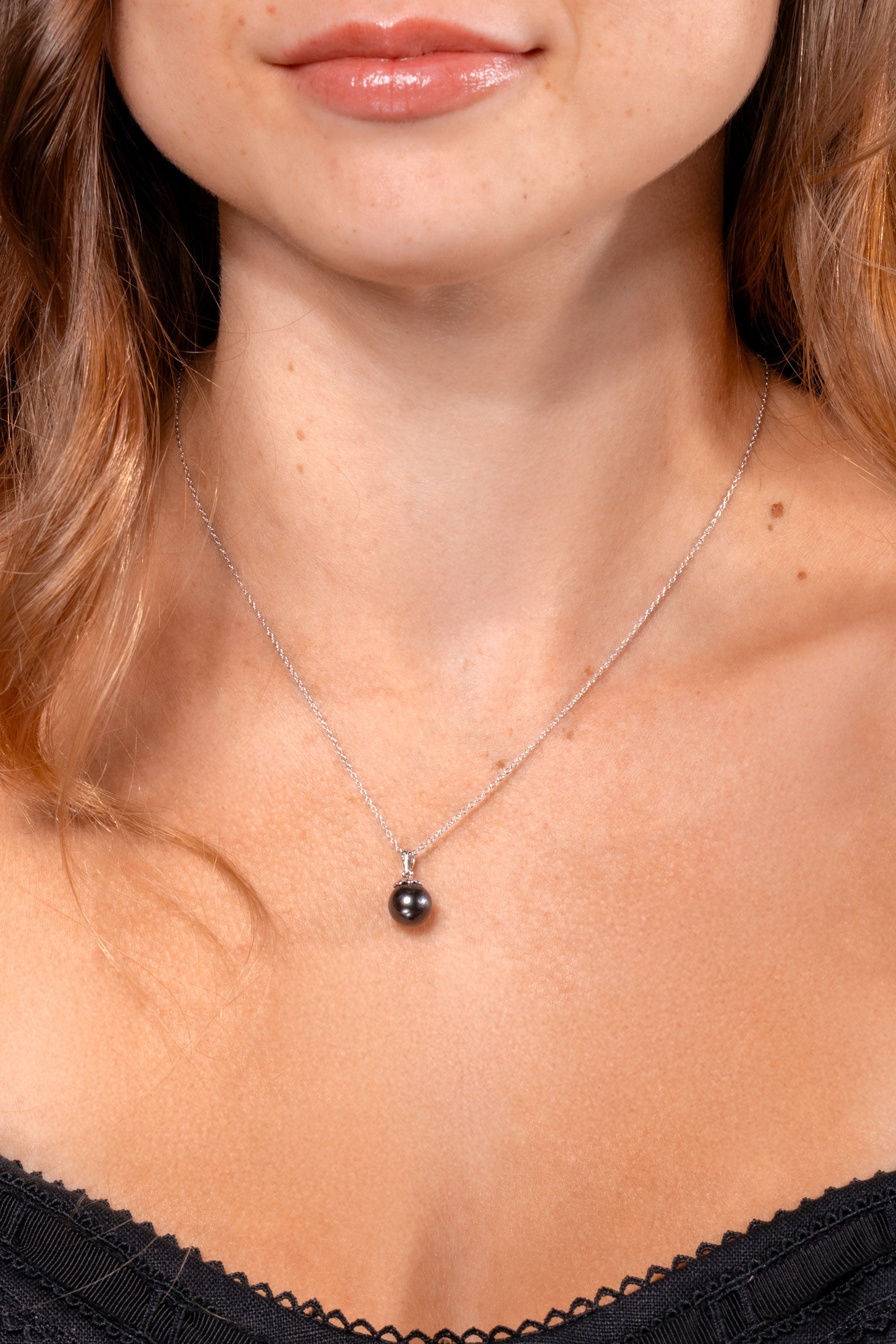 black-pearl-necklace-close.jpg