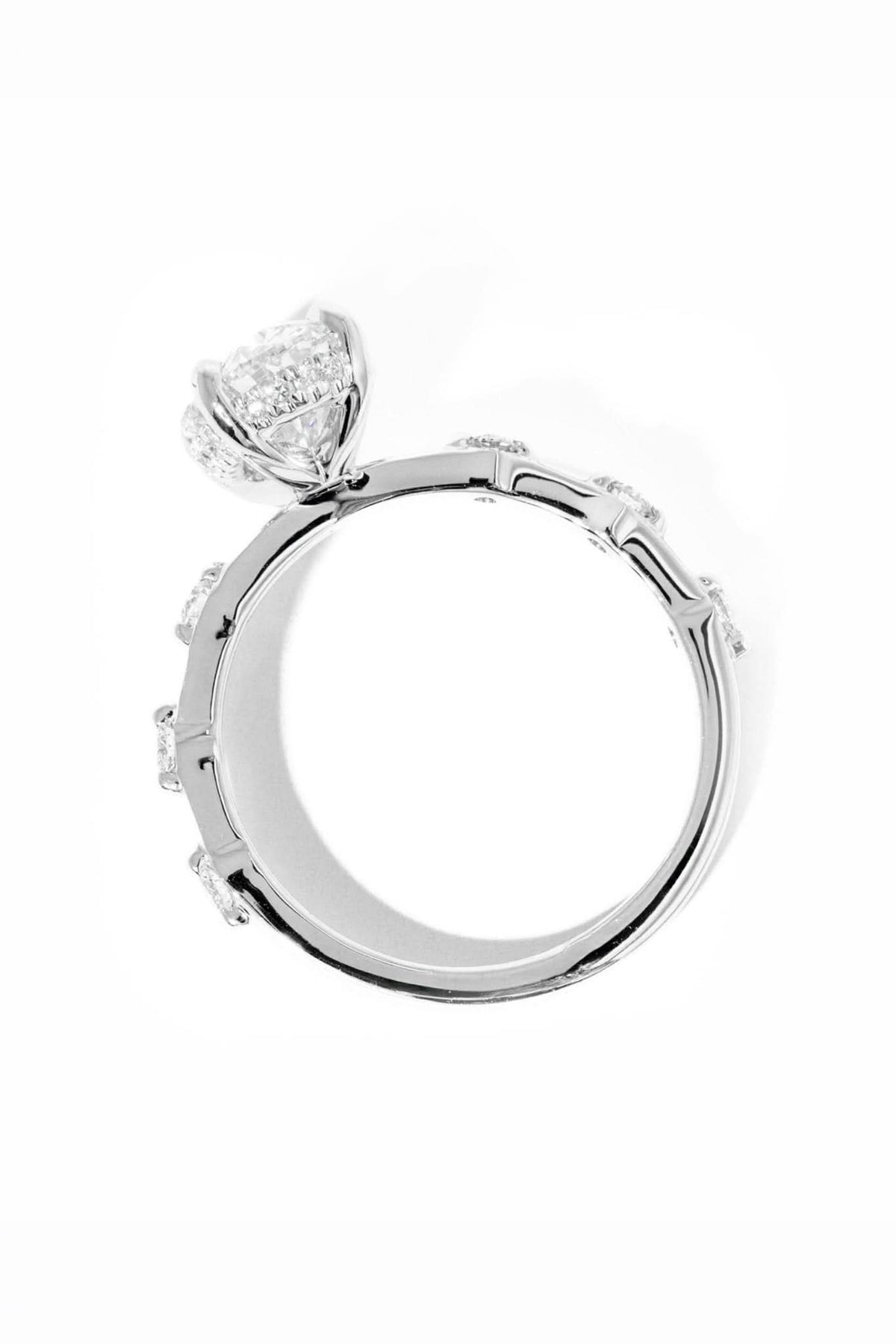 Daisy Oval - PBD Engagement Rings