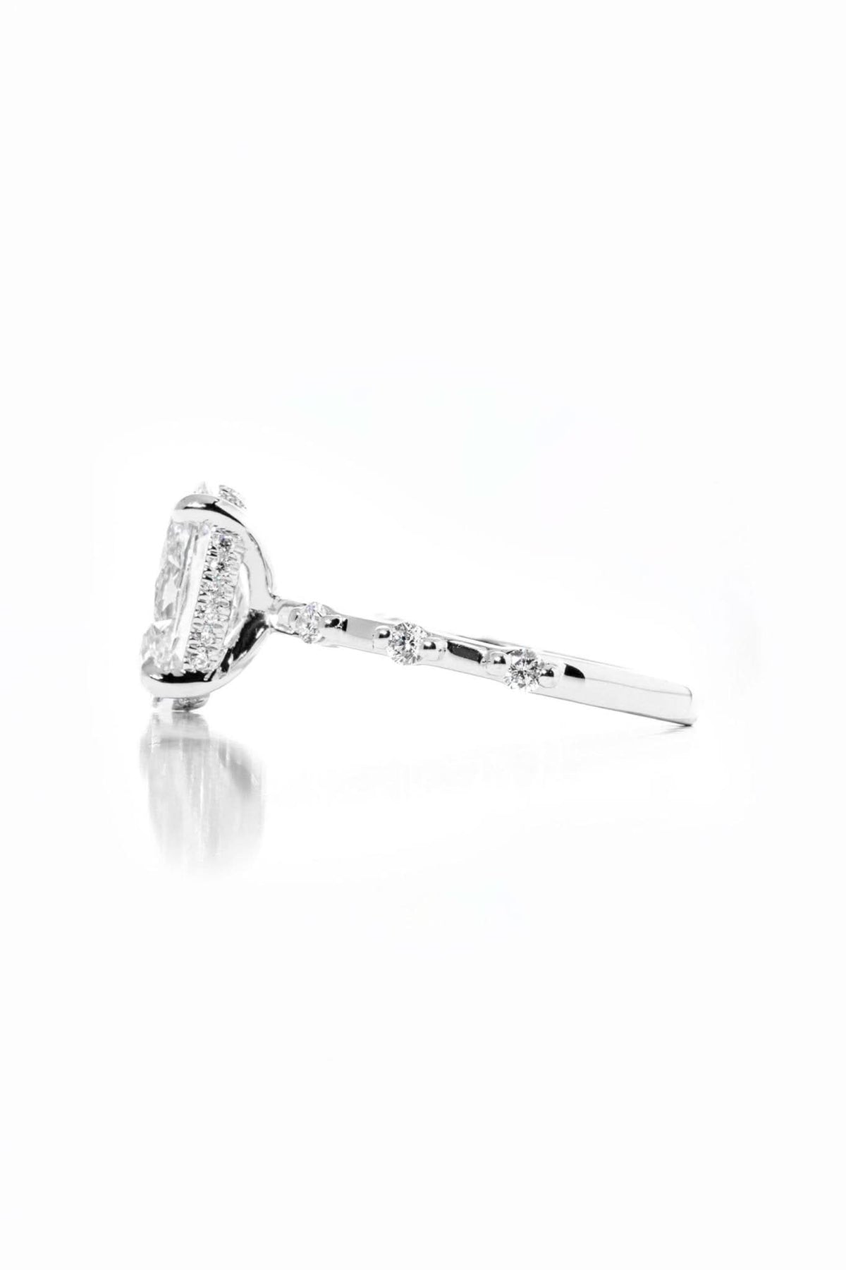 Daisy Oval - PBD Engagement Rings
