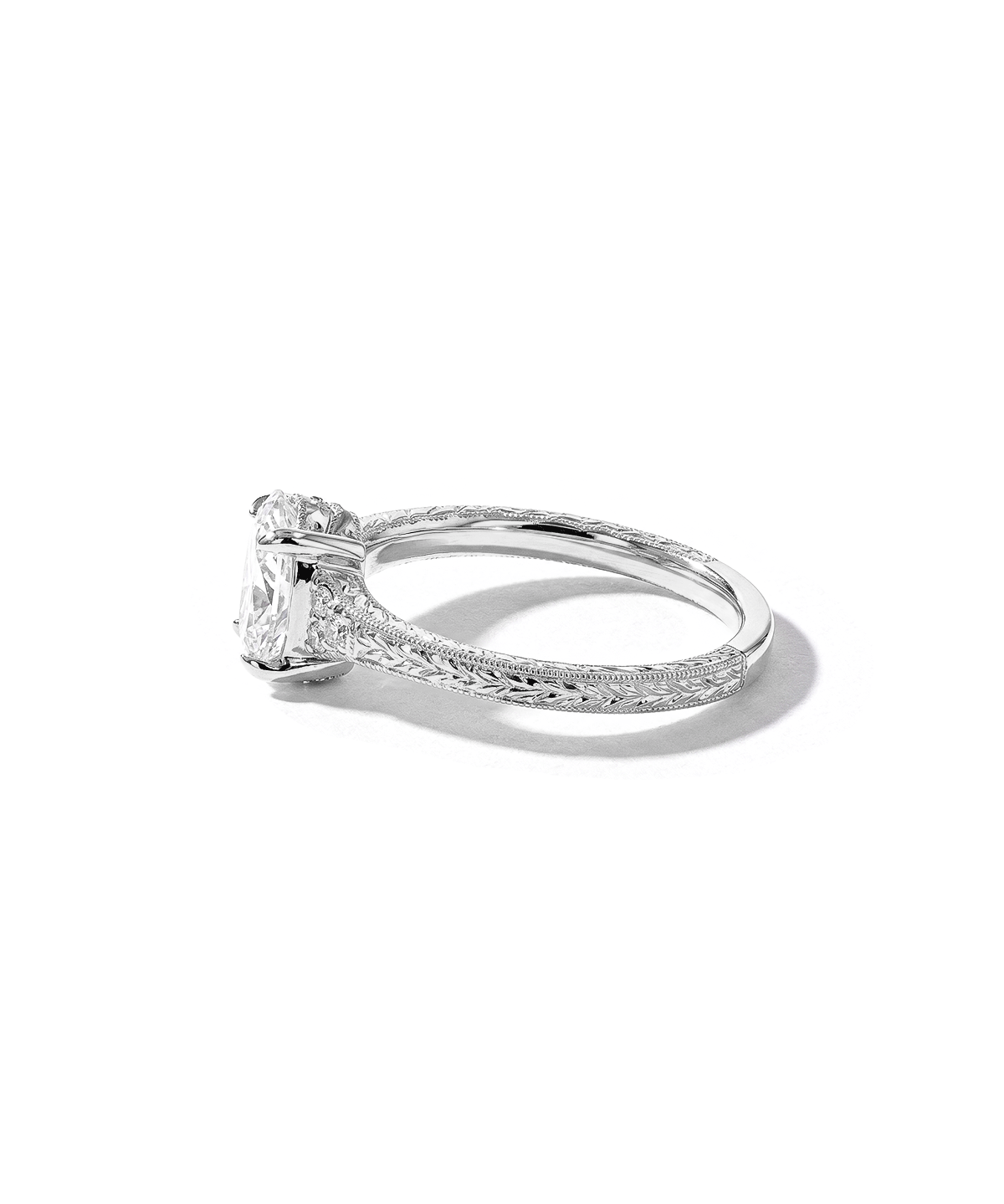 isla-oval-2-white.gif