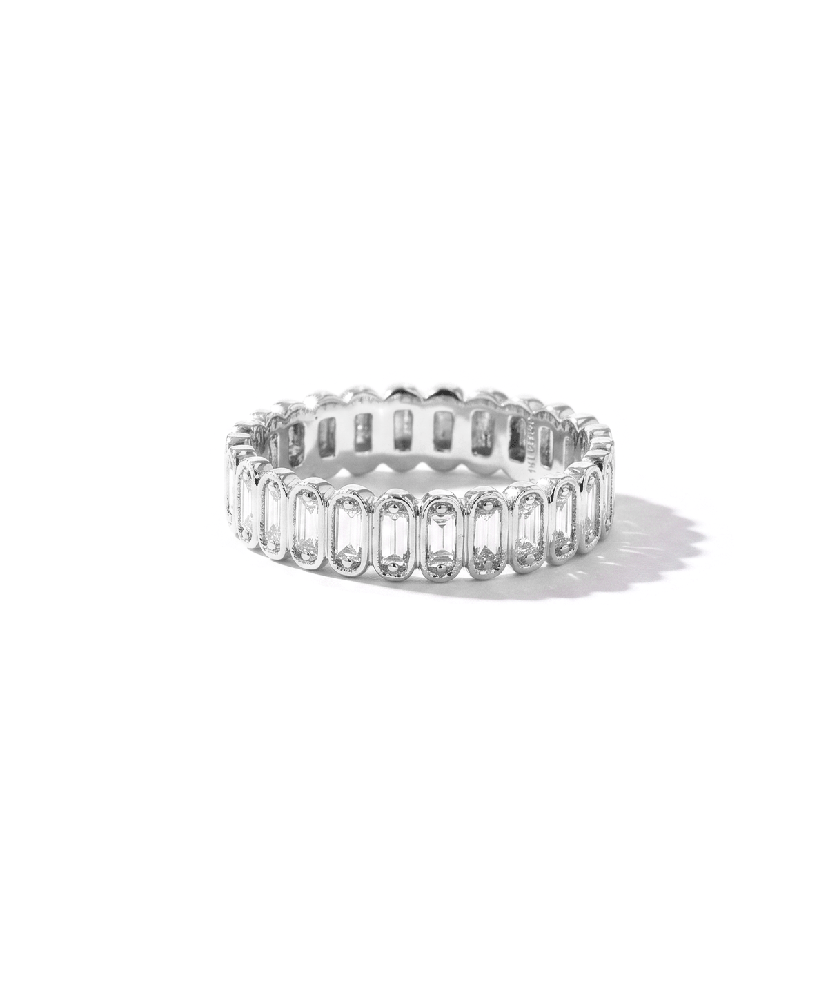 mini-baguette-bezel-band-white.gif