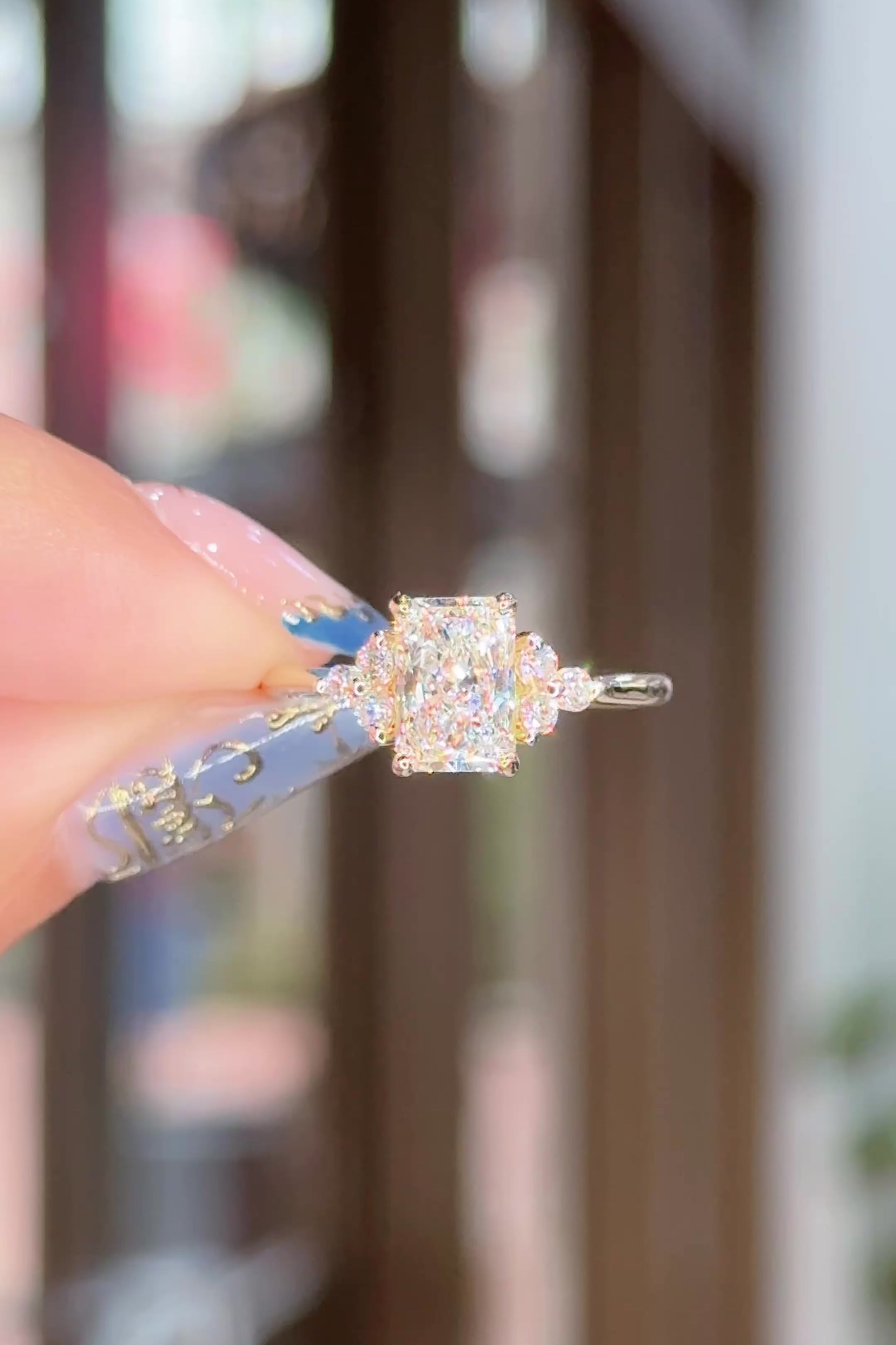 1.26ct D-VVS2 Radiant Lab Diamond Lindsey