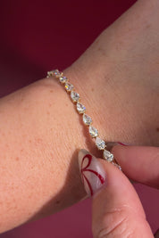 Pear Tennis Bracelet Yellow Gold