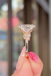 4.09ct D-VS1 Oval Lab Diamond Supernova