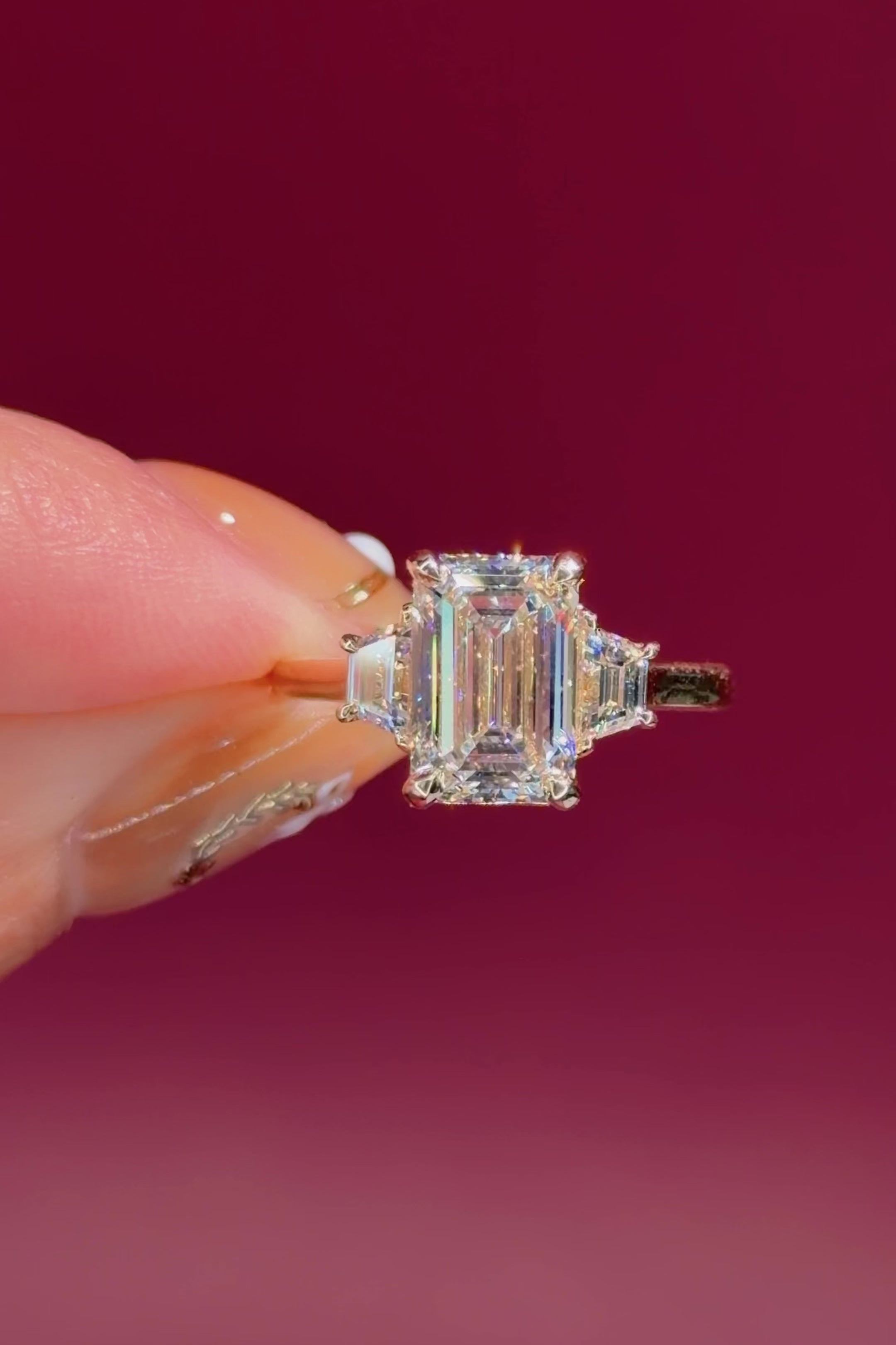 2.74ct D-VVS2 Emerald Lab Diamond Lucia