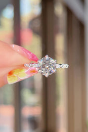 2.01ct D-VS1 Round Lab Diamond Ren