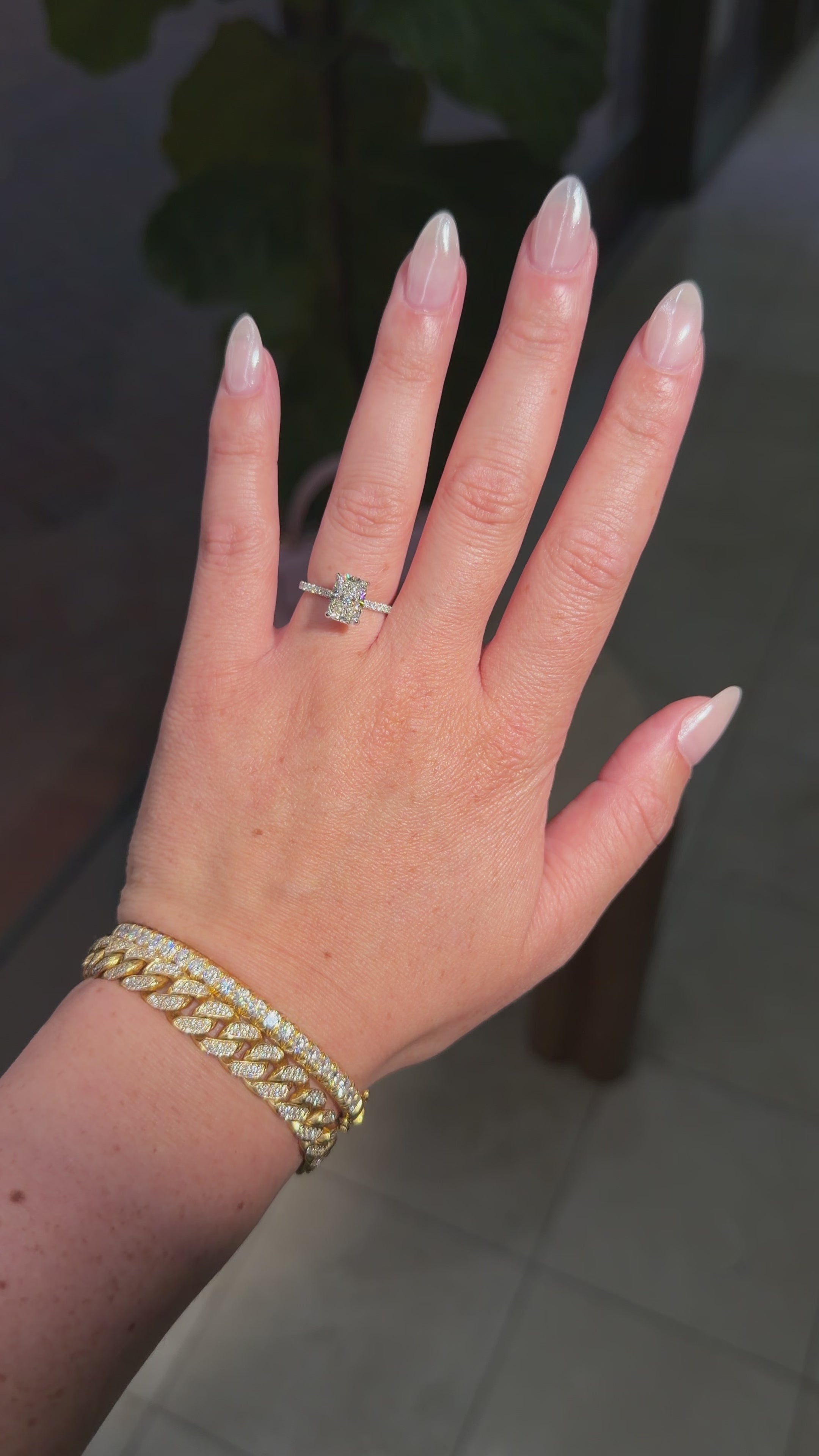 2.03ct F-VVS2 Cushion Lab Diamond Stephanie