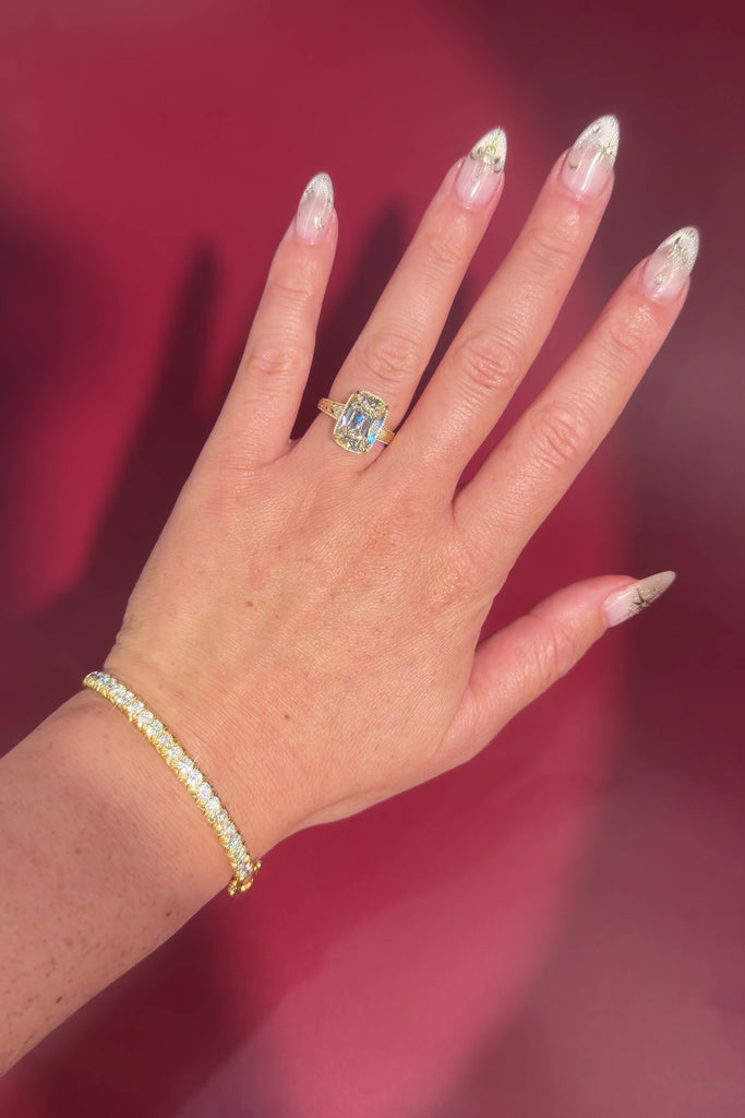 5.08ct F-VVS2 Cushion Lab Diamond Evelyn on hand