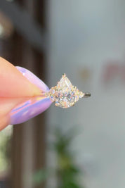 1.50ct D-VVS2 Pear Lab Diamond Lindsey