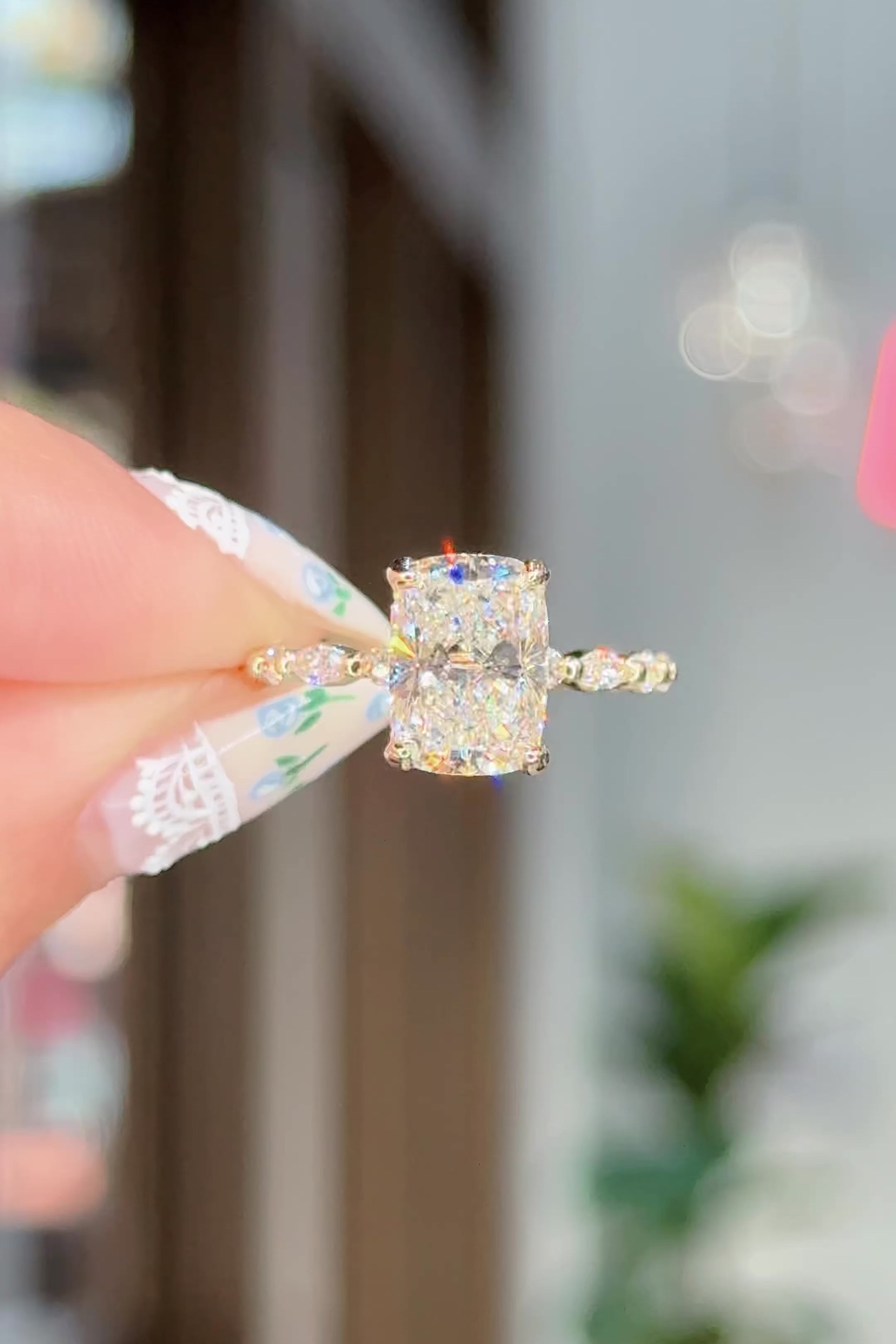 2.52ct E-VVS2 Cushion Lab Diamond Rei