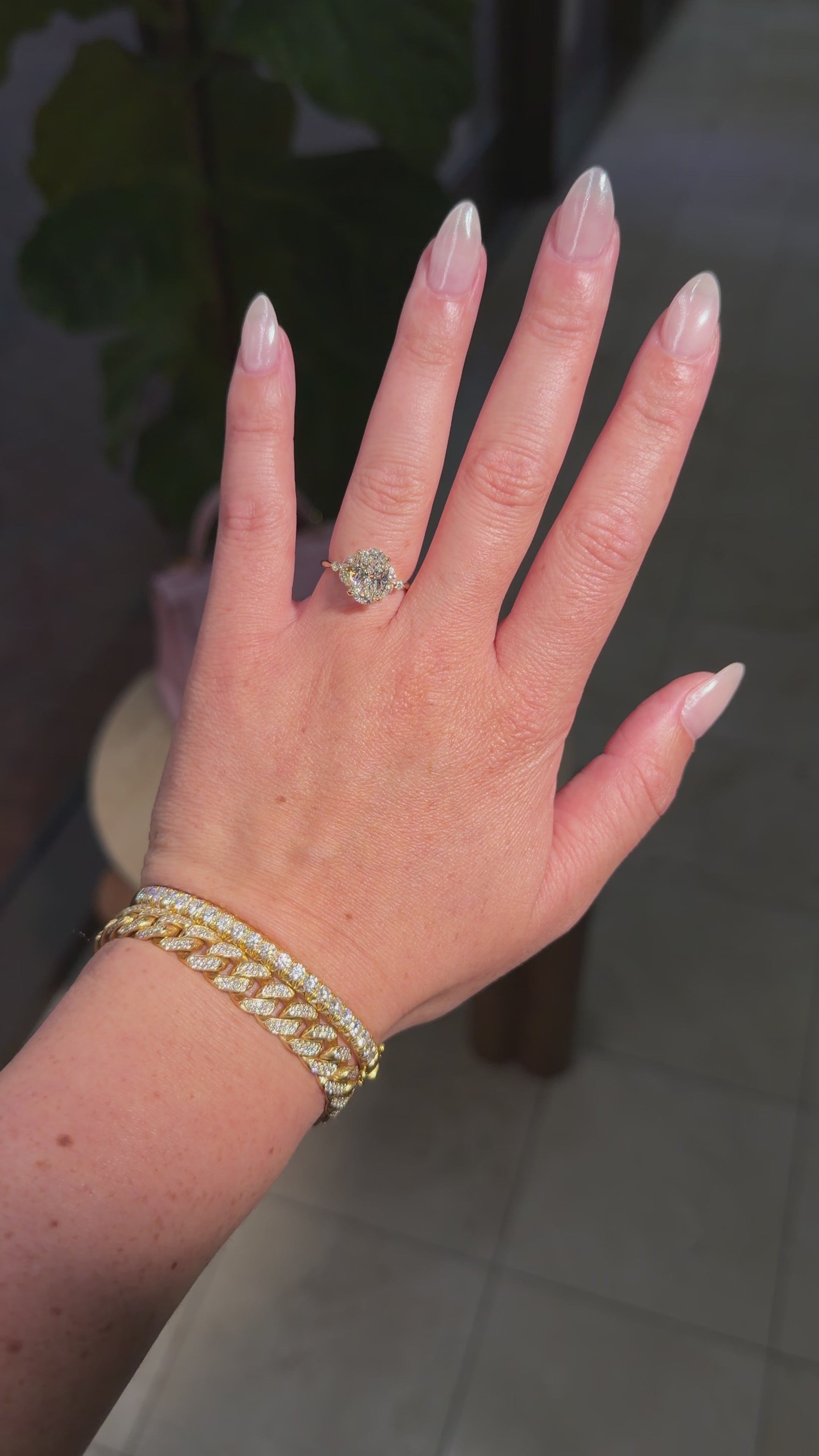 2.54ct D-VVS2 Oval Lab Diamond Sarah