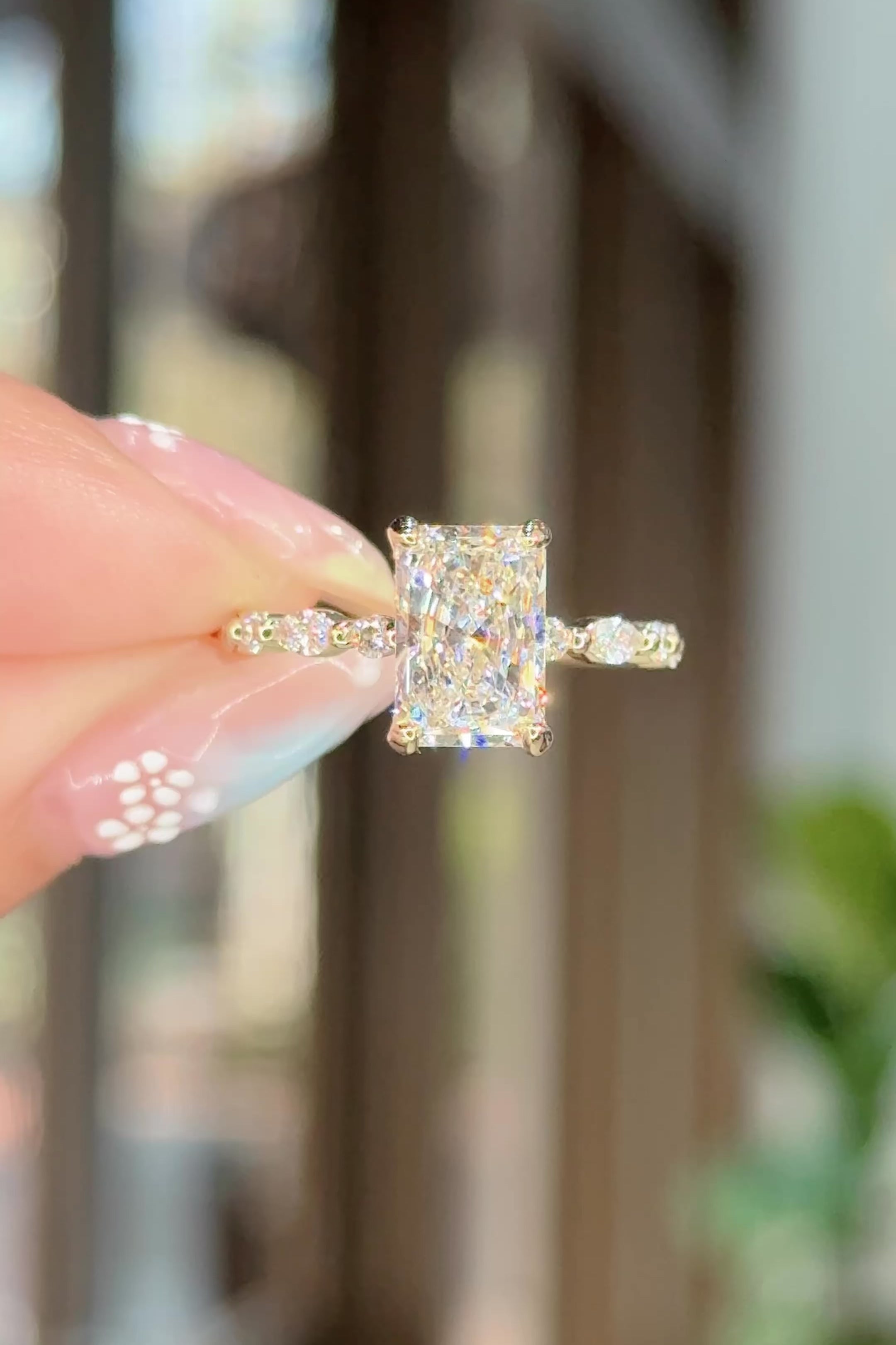2.02ct D-VS1 Radiant Lab Diamond Rei