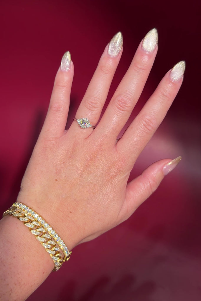 1.01ct D-VS1 Oval Lab Diamond Lindsey. The Lindsey features a classic high polish band with a trio of diamond side stones to perfectly accent your selected center stone.