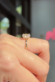 1.55ct E-VVS2 Oval Lab Diamond Kayla