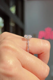 1.24ct E-VS1 Oval Lab Diamond Daisy