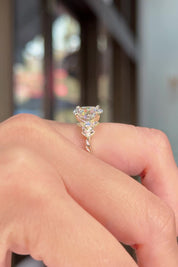 2.01ct D-VS1 Oval Lab Diamond Arwen