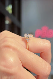 1.50ct D-VVS2 Pear Lab Diamond Lindsey