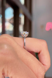 2.01ct D-VS1 Round Lab Diamond Victoria