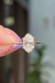 2.03ct D-VS1 Oval Lab Diamond Hana