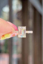 3.00ct D-VS1 Emerald Lab Diamond East West Ring