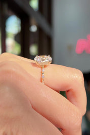3.03ct D-VS1 Oval Lab Diamond Daisy