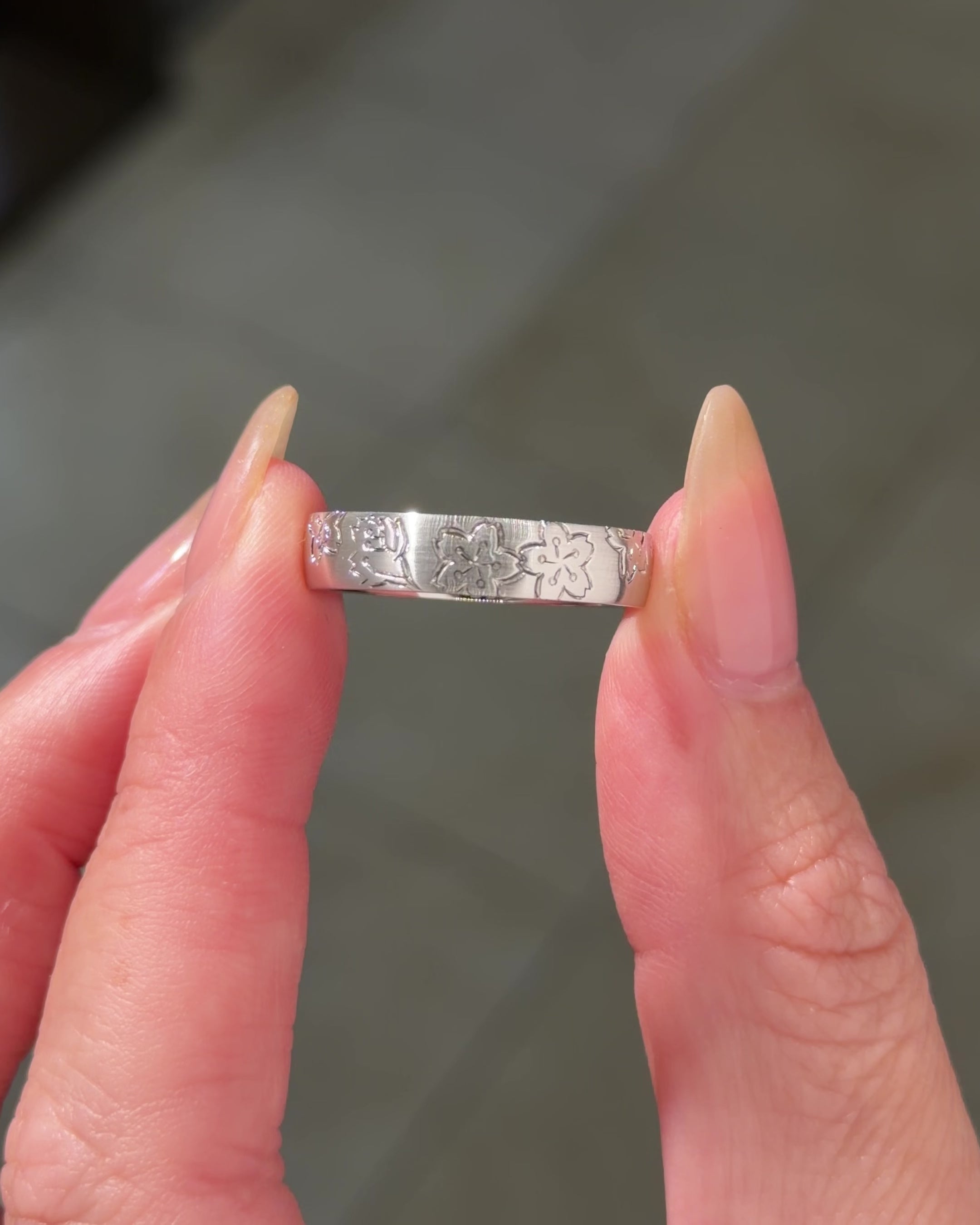 5mm Sakura Band White Gold