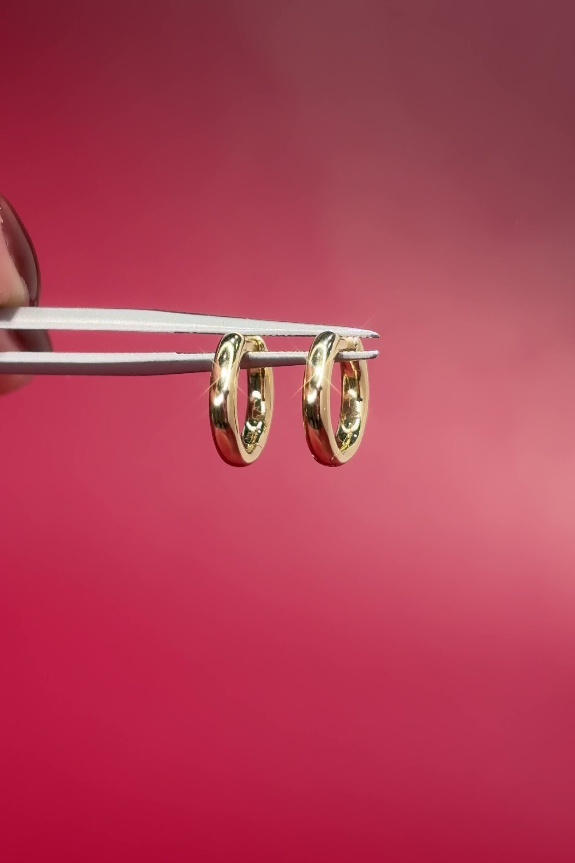 11x2mm Core High Polish Huggie 14k Yellow