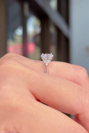 1.01ct D-VVS1 Oval Lab Diamond Lindsey