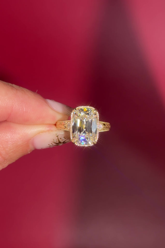 5.08ct F-VVS2 Cushion Lab Diamond Evelyn front view