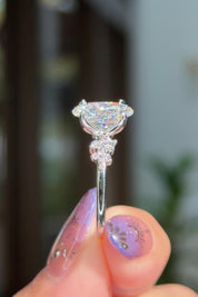2.27ct D-VS1 Oval Lab Diamond Nova