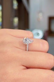 2.09ct E-VS1 Pear Lab Diamond Stella