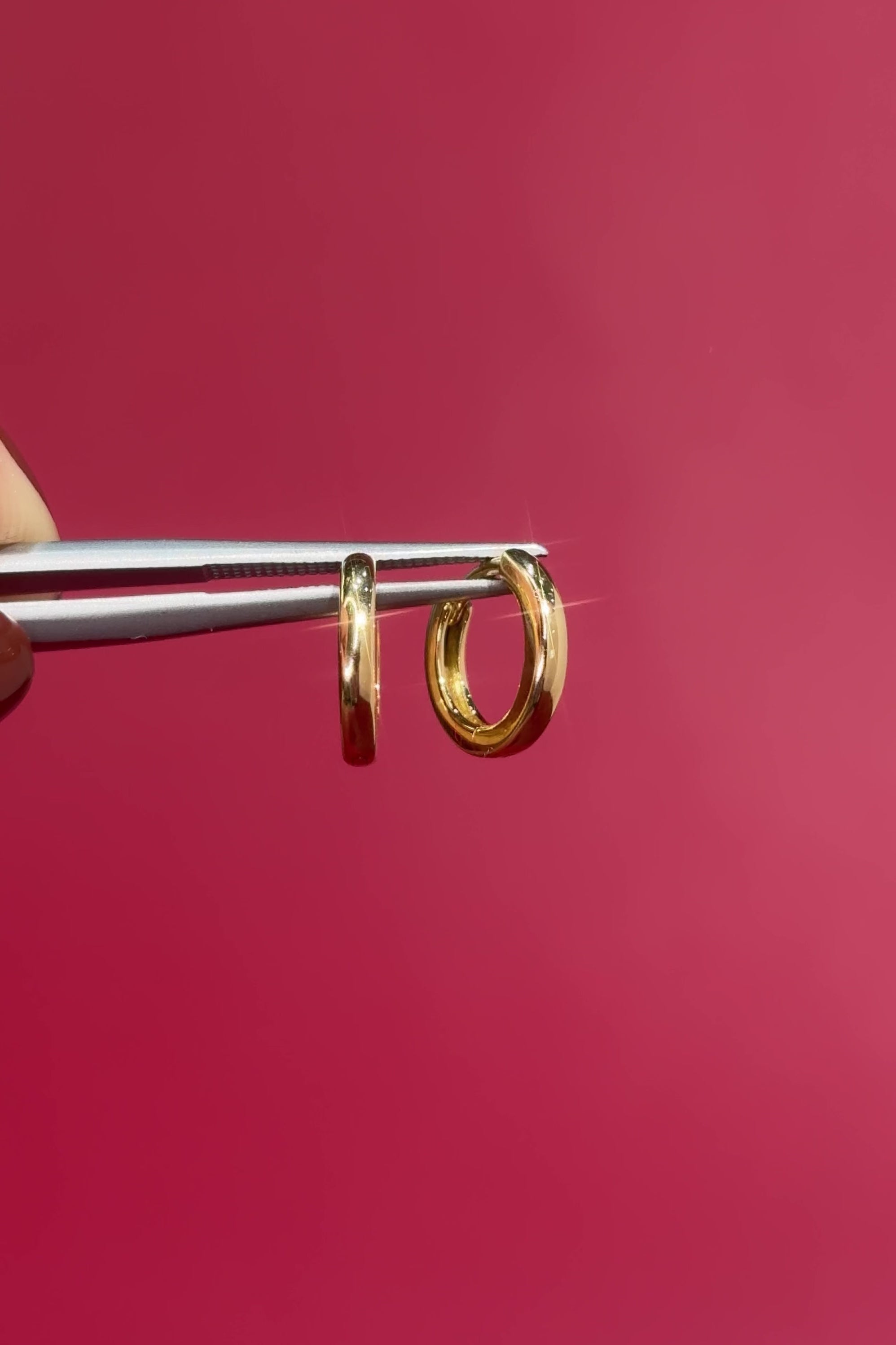 10x1.8mm Core High Polish Hoop 18k Yellow