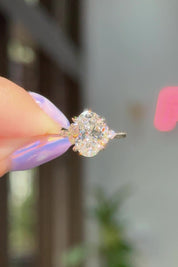 2.00ct D-VS1 Oval Lab Diamond Lindsey