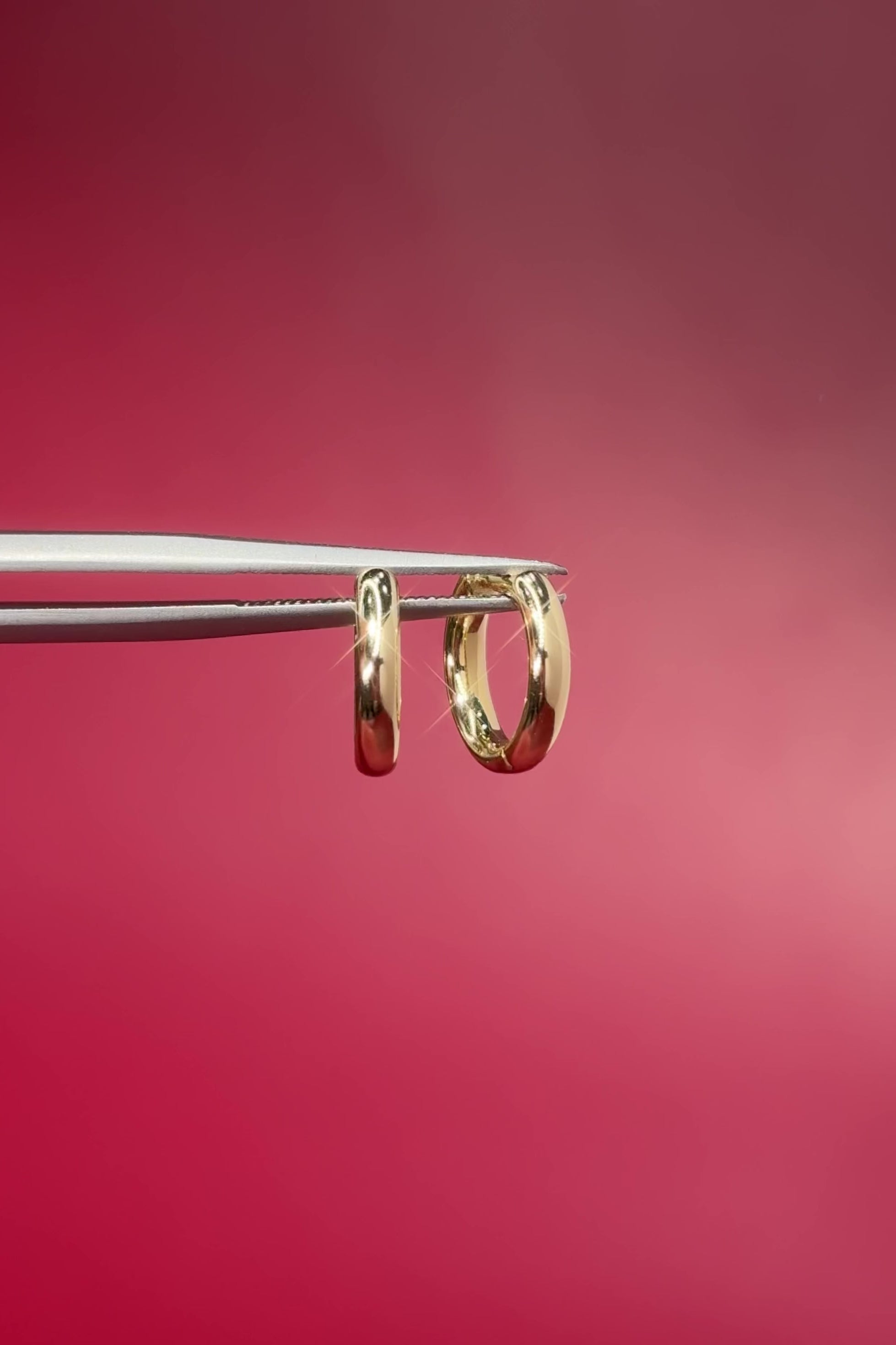 11x2mm Core High Polish Huggie 14k Yellow