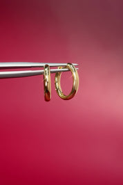 13x2mm Core High Polish Hoop 18k Yellow