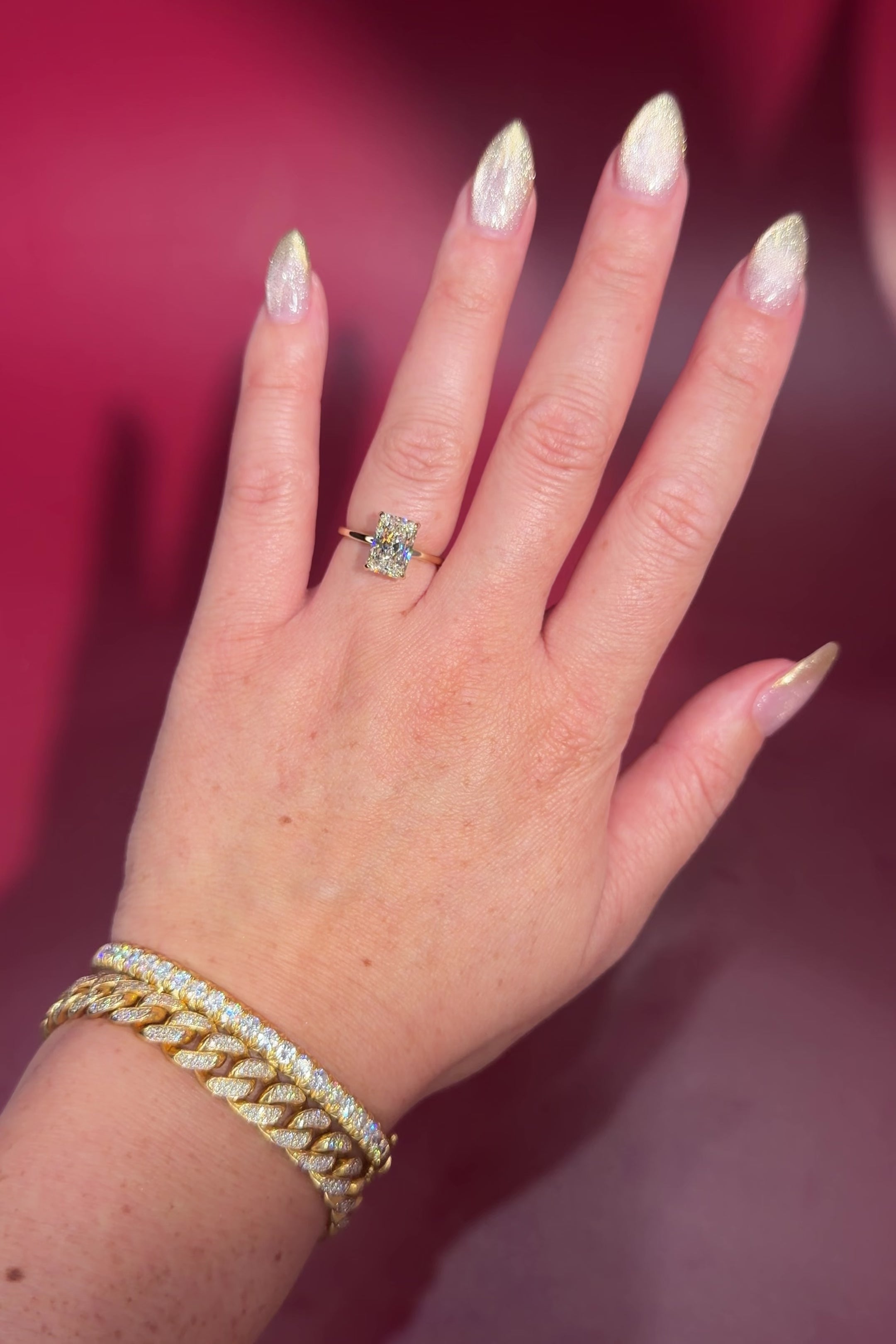 2.54ct F-VS1 Radiant Lab Diamond Leah. Simple and low maintenance, the Leah is a timeless solitaire designed for everyday wear. Crafted in solid 14k yellow gold, this traditional style features our classic belt design four prong head, offering added security while still maintaining one of the lowest maintenance settings we offer ✨