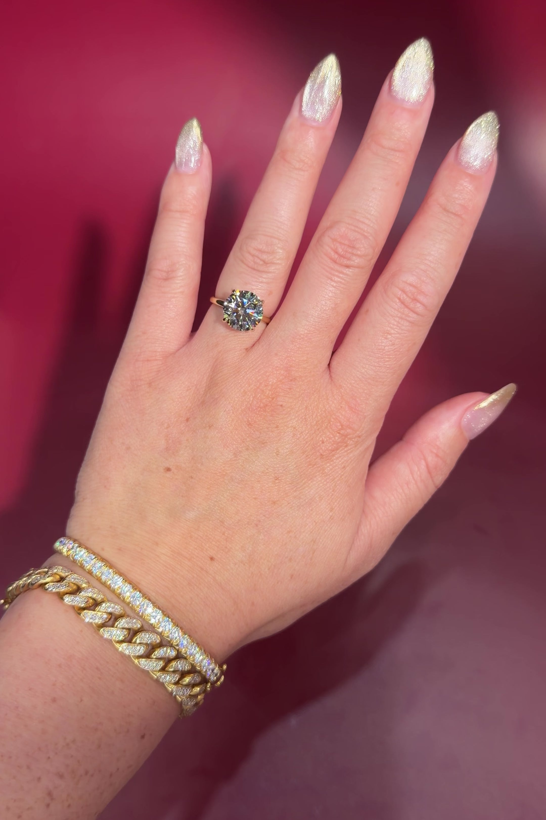 5.07ct E-VS1 Round Lab Diamond Leah. Simple and low maintenance, the Leah is a timeless solitaire designed for everyday wear. Crafted in solid 14k yellow gold, this traditional style features our classic belt design four prong head, offering added security while still maintaining one of the lowest maintenance settings we offer ✨