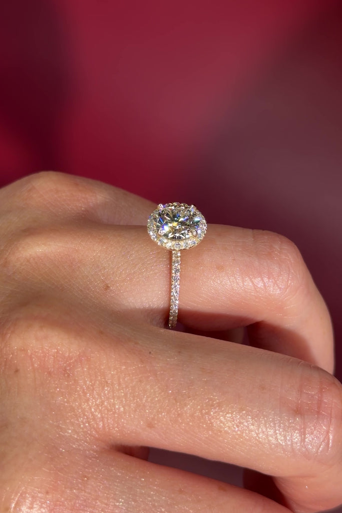 Classic Round Pavé Halo Engagement Ring with Diamond Prongs in Yellow Gold