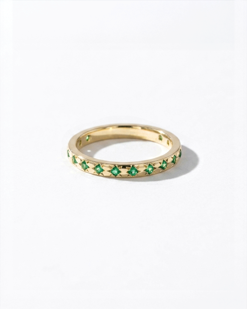 Natural Emerald Star Band