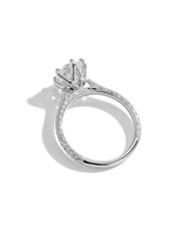 Victoria 6 Prong Oval hand Engraved