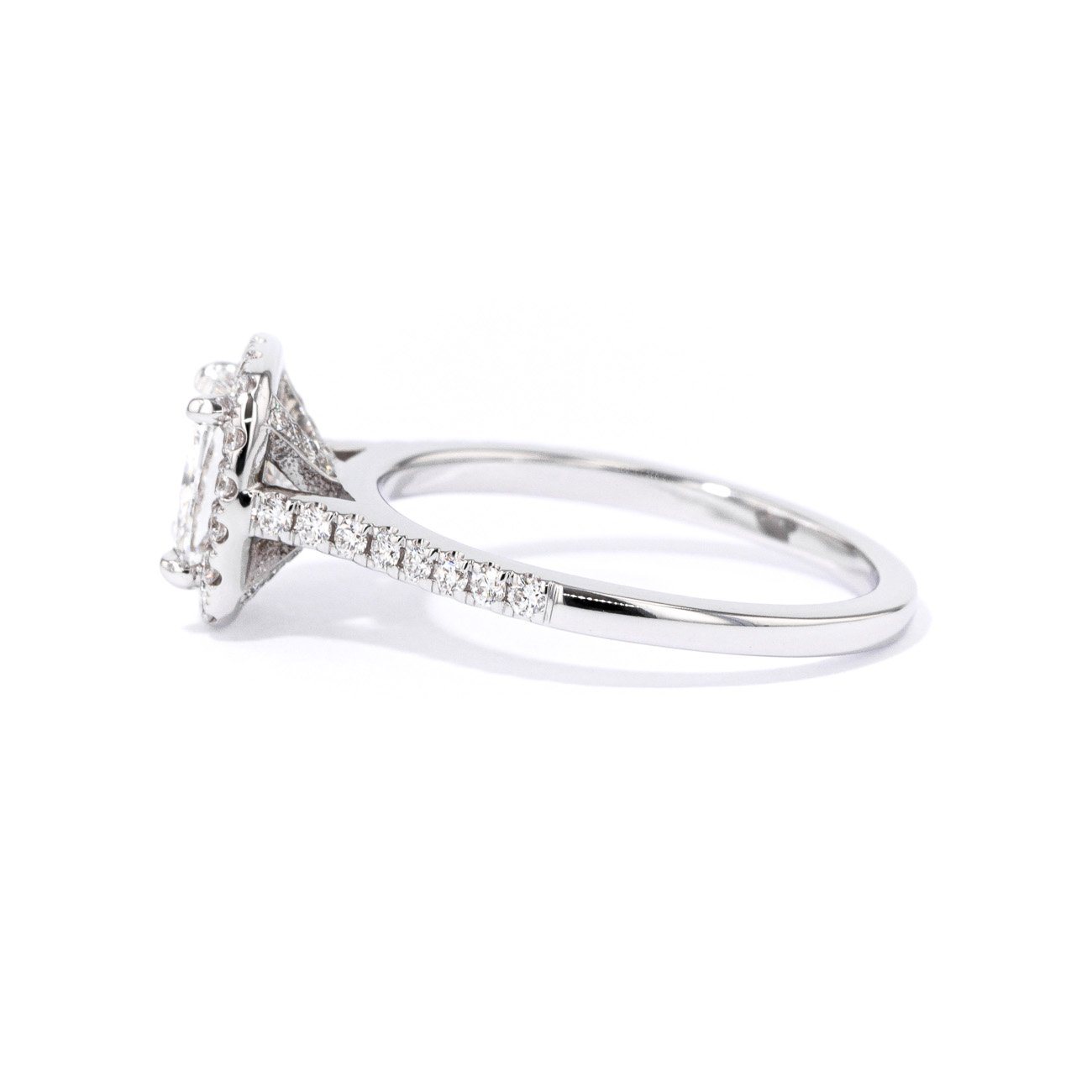 1.6mm Amara Cushion Engagement Rings Princess Bride Diamonds 