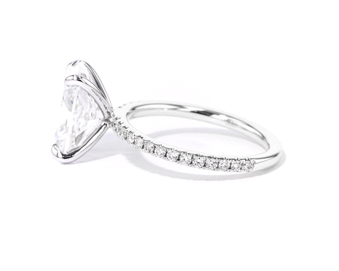 1.6mm Juliette Elongated Cushion Engagement Rings Princess Bride Diamonds 
